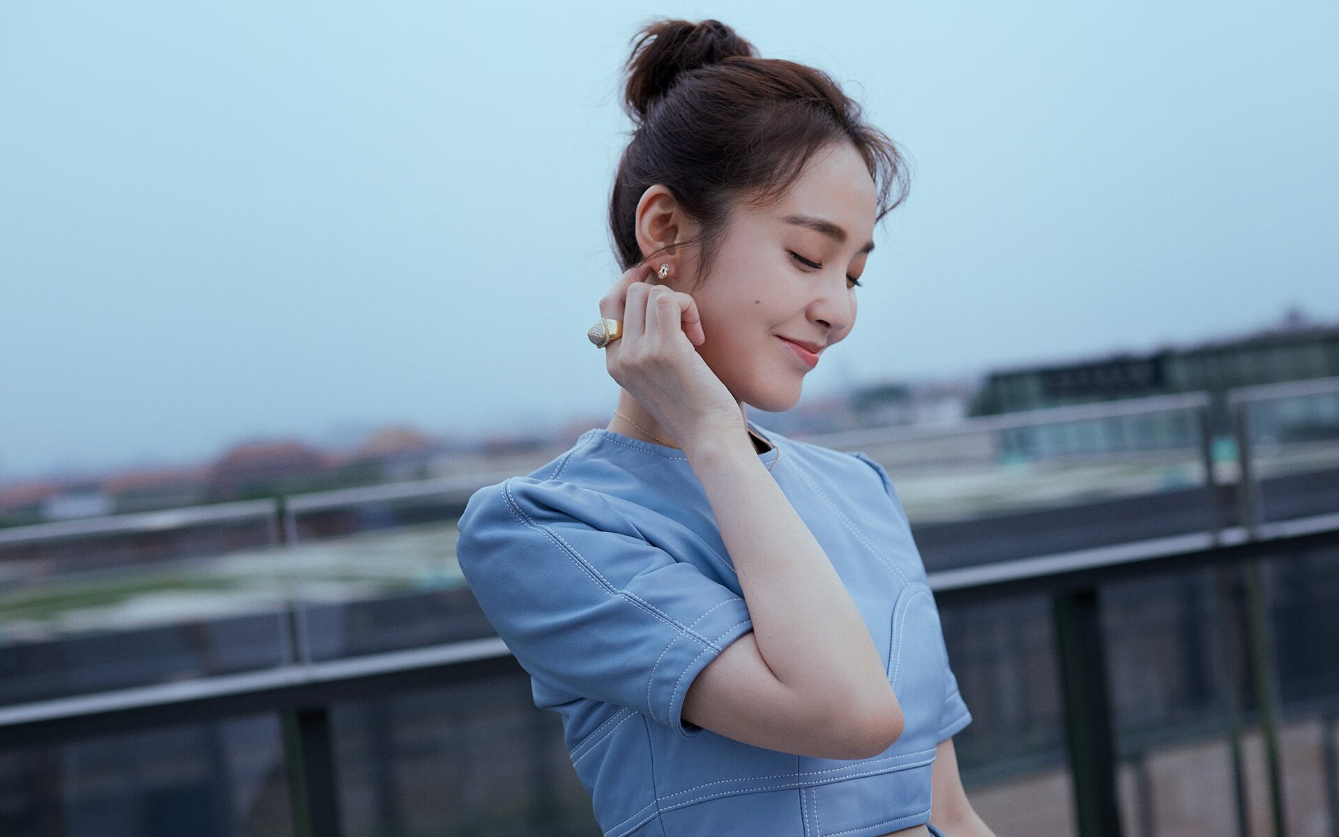 爱游戏综合娱乐-_极地探索赛：穿越冰雪原野的勇者之旅_，极地探险