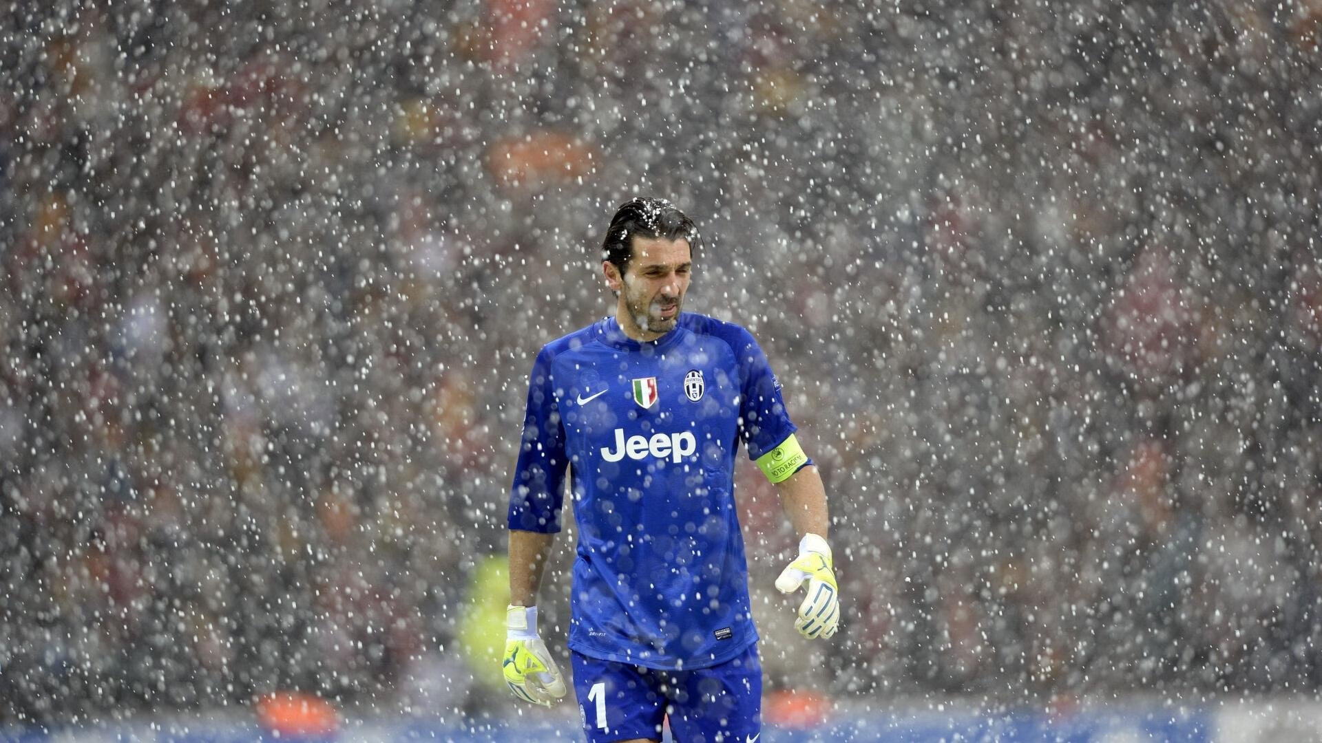 爱游戏 电竞-弗朗索瓦·霍尔茨豪伊泽：全能表现助力南非队迎接挑战，成就攻防双全